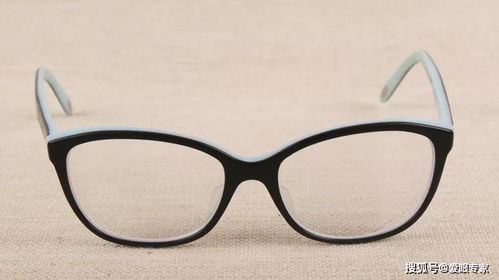 高逼格眼鏡之蒂芙尼 Tiffany & Co. 眼鏡與蒂芙尼珠寶在人工智能基礎(chǔ)軟件開發(fā)中的融合探索